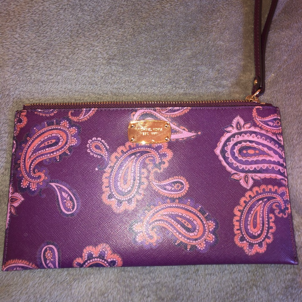 Michael Kors wristlet